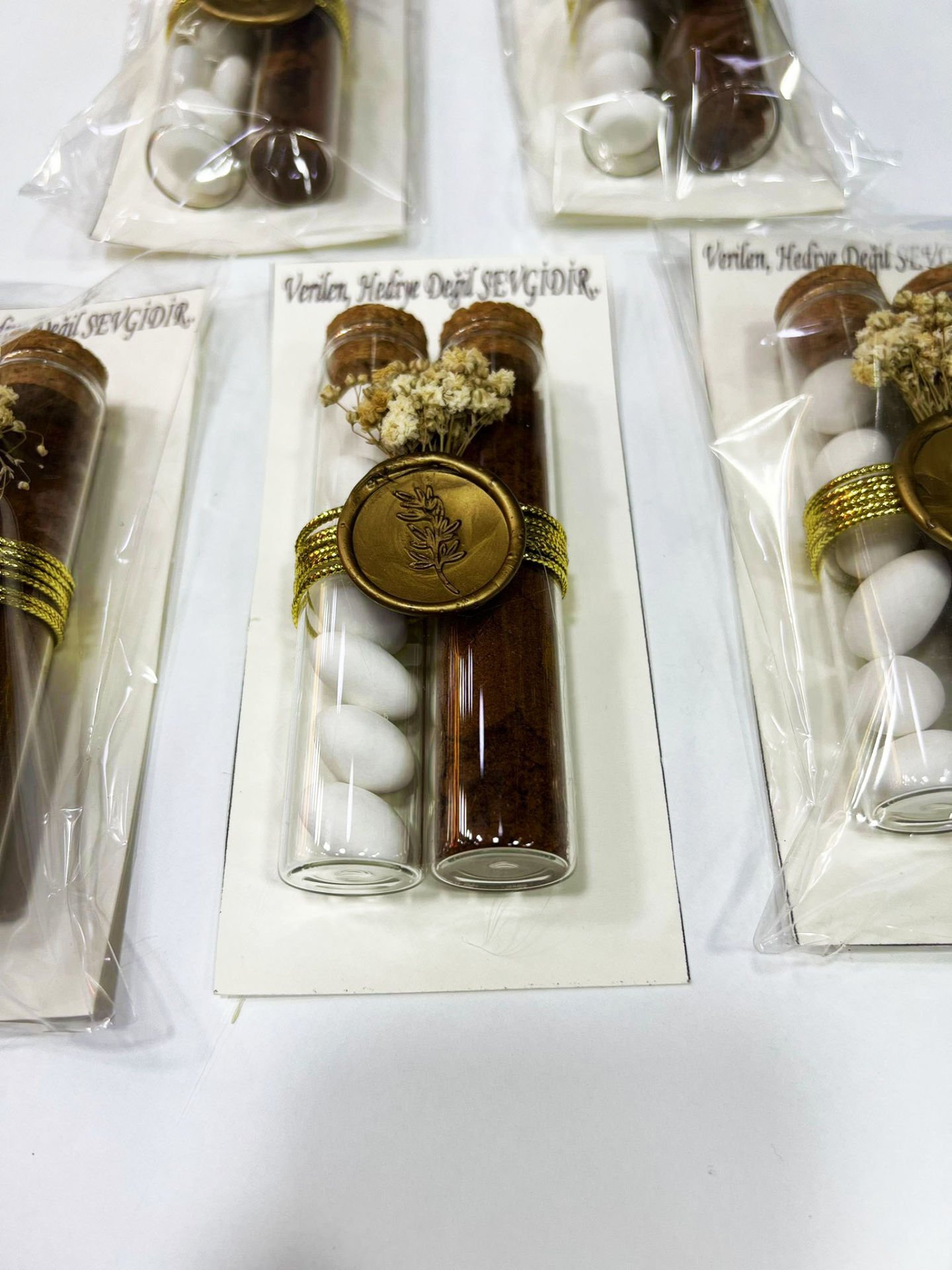 Çift Tüp Şişe Kahveli Şekerli Gold Mühürlü  25 Adet Söz - Nişan - Nikah Şekeri Konsept Hediyelik