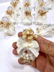 Altıgen Şişe Plastik Saray Kapaklı 40cc Kolonya İncili Simli Krem Süslü Söz - Nişan - Nikah Şekeri