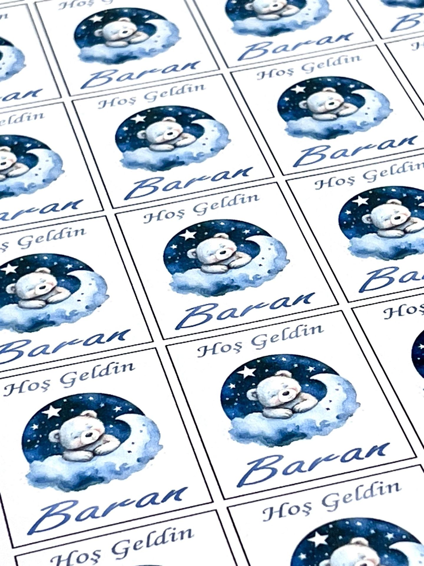 Yapışkanlı Isim Etiketi Bulut ve Ay Uyuyan Ayıcık Mavi 3,5 X 4.5 Cm 30 Adet Bebek Isim Etiketi